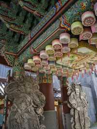 Extremely Instagramable Buddhist Temple in Downtown of Seoul 