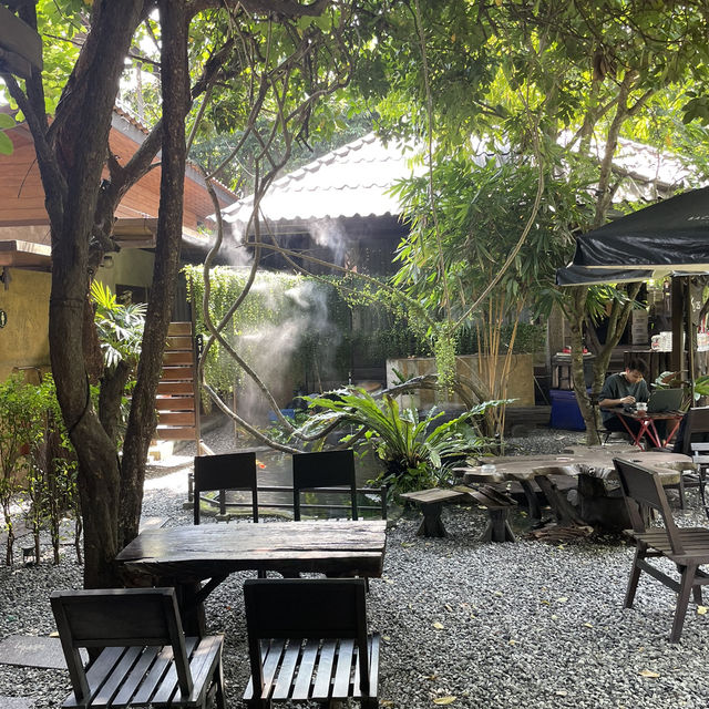Black Street House Cafe : คาเฟ่สไตล์ชิคๆในพัทยา