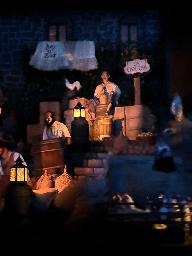 รีวิวเครื่องเล่น Pirates of the Caribbean