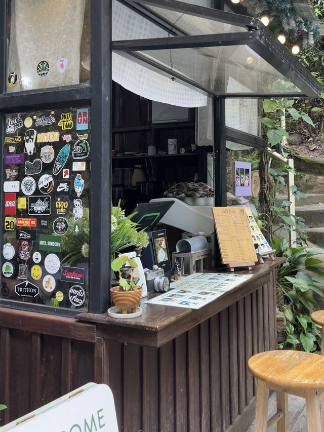 Claai Cafe'& Eatery