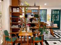 ที่พักในร้านหนังสือ 