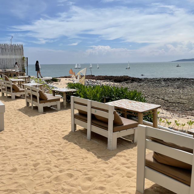 The Oxygen Beachfront Oasis Pattaya 