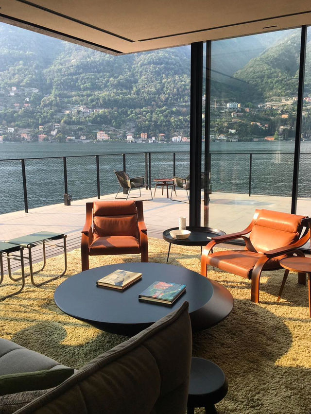 Breathtaking view by the lake como 🥰😍💖