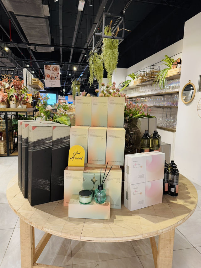Weekend Zen: Hooga’s Blissful Ambiance Awaits You