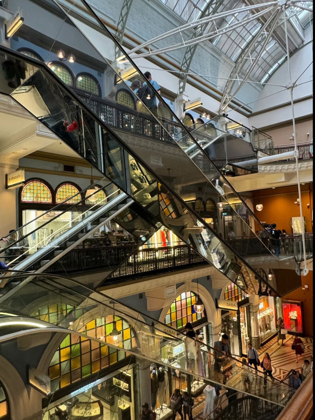 The awesome visit to the queen Victoria building ❤️