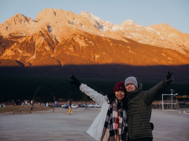 A Magical Sunrise at Yulong Snow Mountain – An Unforgettable Experience 🌄✨