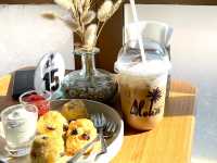 Aloha Beach Cafe บางแสน: กับเมนูพิเศษเดือนวาเลนไทน์