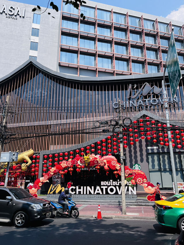 “Chinatown Bangkok: A Sea of Red for Chinese New Year Celebrations”