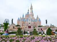 What to not miss when visiting SHANGHAI DISNEYLAND 🏰✨
