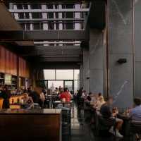 Rooftop bar สุดชิล วิวใจกลางเมือง โซนสุขุมวิท กทม.