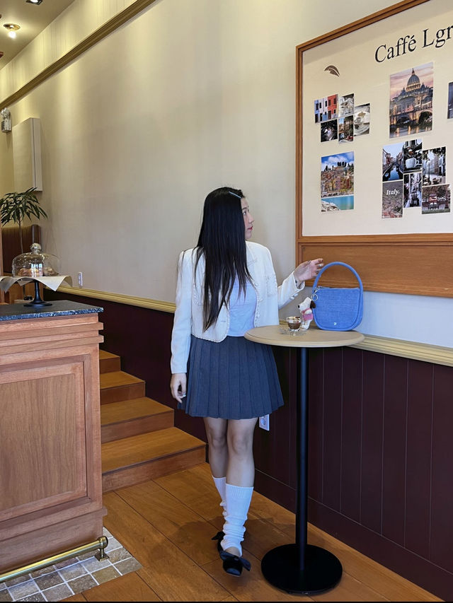 유럽으로 순간이동한 듯 멋진 에스프레소 바