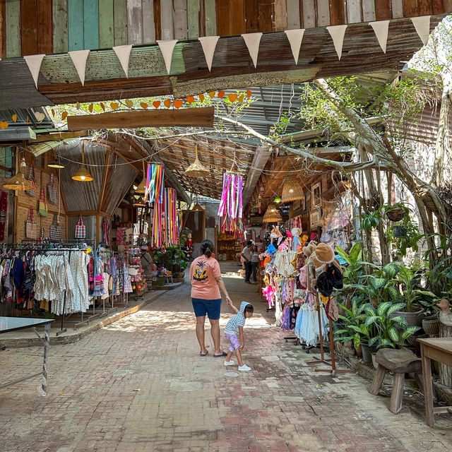 อบอวลด้วยกลิ่นหอม🧅ที่ บ้านหอมเทียน สวนผึ้งราชบุรี
