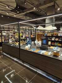 Tsutaya Bookstore Malaysia 📚