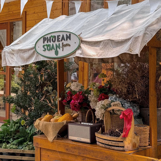 Phuean Suan Farm • Tap Ma, Rayong