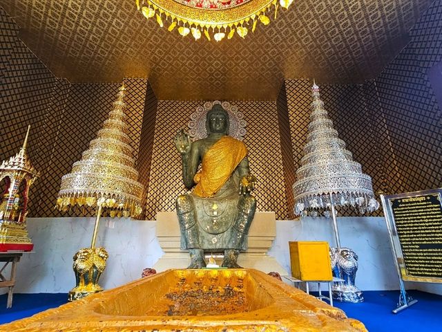 วัดเขาพระอังคาร