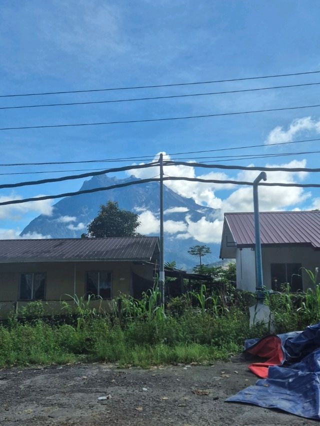 사바 주의 장엄한 산 : 키나발루 산🇲🇾