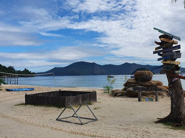 Sepanggar Island: KK’s Best-Kept Island Secret (Shhh!) 🏝️✨