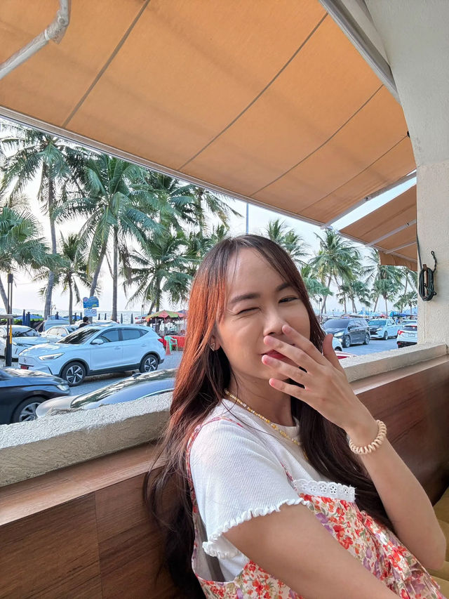 ไปบางแสนต้องแวะ! คาเฟ่ฟีลไมอามี่ 🏝️