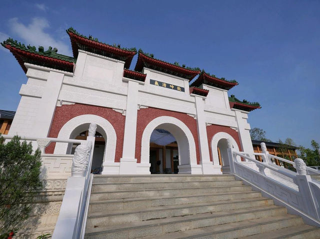 🏯 Step into Ancient China: A Day at Chinese Garden, Singapore  