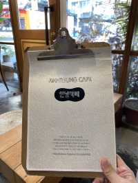 《annyoung cafe》一杯香蕉拿鐵，喚醒我對首爾街頭的思念