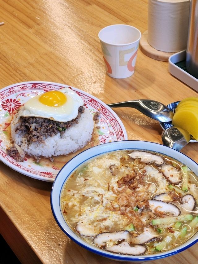 남포동에서 괜찮은 태국식 요리가 먹고싶다면 끈적국수