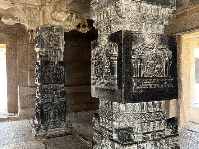 A historical tour in Hampi— UNESCO World Heritage 