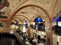 瑞士-伯恩，百年穀倉改建的地窖餐廳---Kornhauskeller Restaurant & Bar