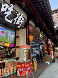 🛍️ 상하이 Yuyuan Garden Shopping Mall, 기념품 쇼핑의 천국!