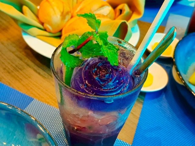 หลบฝน🌨  แวะ Deep Sea Restaurant✨️