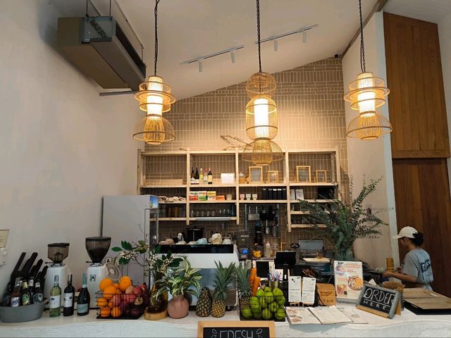 The Playyard Eatery ภูเก็ต