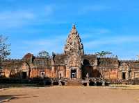 ปราสาทหินพนมรุ้ง อุทยานประวัติศาสตร์แด่พระศิวะ