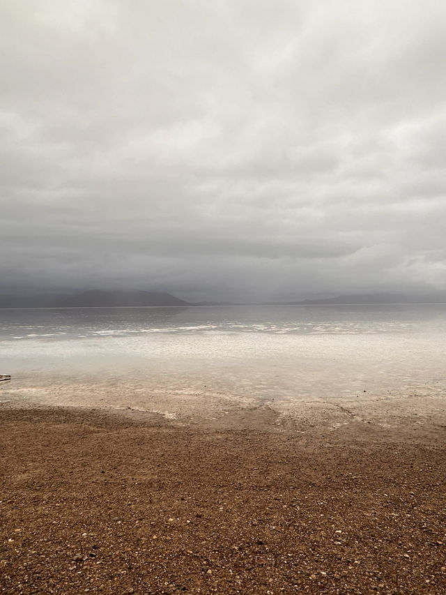Watch The World Disappear In The Endless Salt Flats Of Bonneville