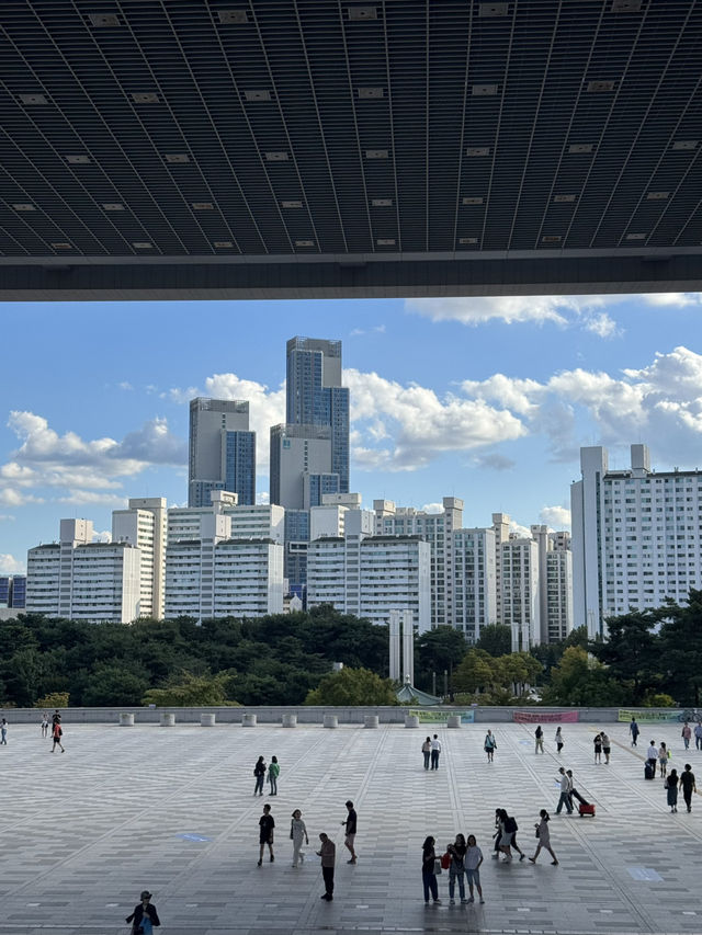 🏛️ 시간 위를 걷는 곳, 국립중앙박물관의 품격
