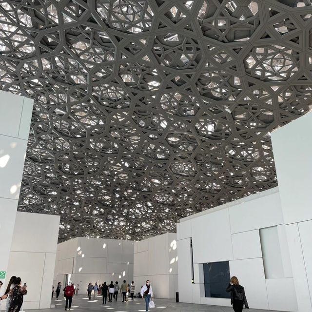 Louvre Abu Dhabi — A Masterpiece of Light and Shadow ✨🏛️