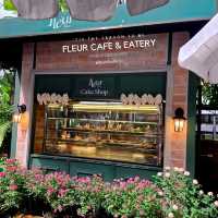คาเฟ่กลางสวนกุหลาบ -  Fleur Cafe & Eatery