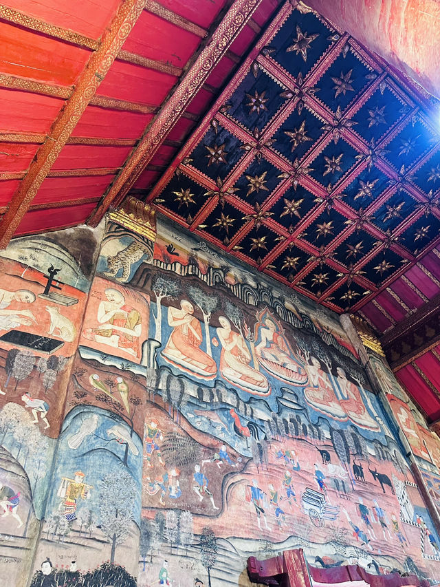 タイにある“愛をささやく”壁画