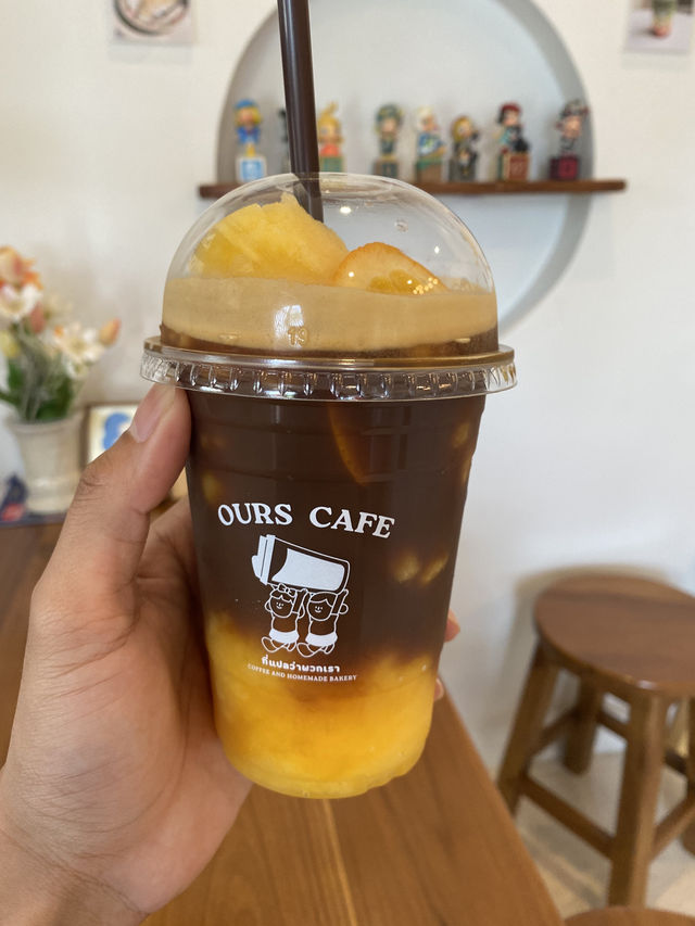 คาเฟ่เล็กๆ แต่อบอุ่นใจ ที่ Ours Café ท่าศาลา