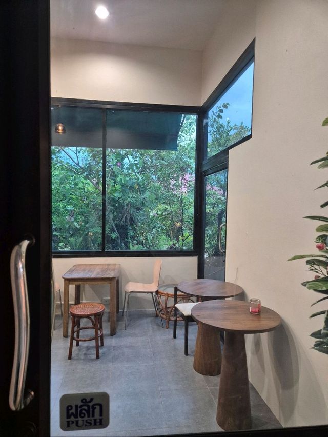 PLATONIC coffee & treats @ Hatyai