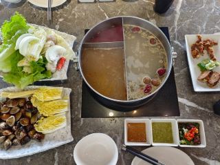 2202 Hot Pot Lin Kou Branch All-You-Can-Eat