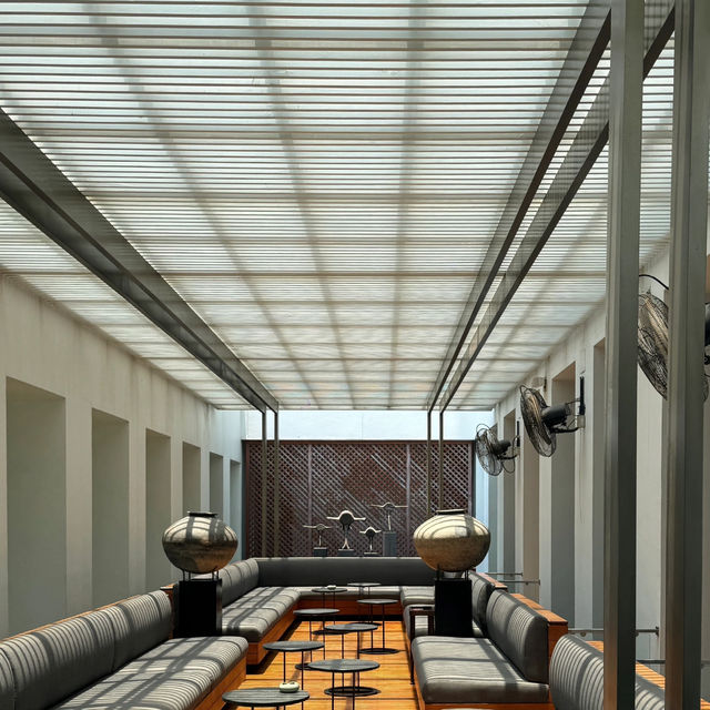 A Superb Bangkok Hotel: A "Kerry Hill Alternative" That Delivers! ✨🏨