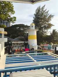 คาเฟ่สไตล์ซานโตรินี่ ติดหาดบางเสร่