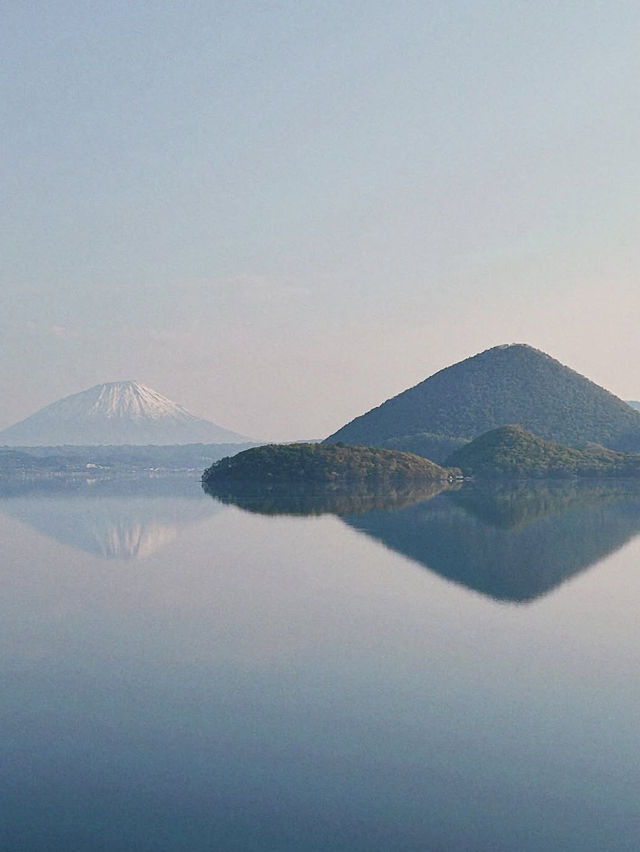 🎯【北海道・洞爺湖】カルデラに抱かれた湖と火山、静かに遊覧日帰り