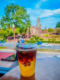 คาเฟ่พันธุ์ไทย หน้าวัดราษบูรณะ