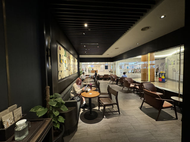 ☕ Brews with Depth: Starbucks Reserve Delivers at Mid Valley 🌍