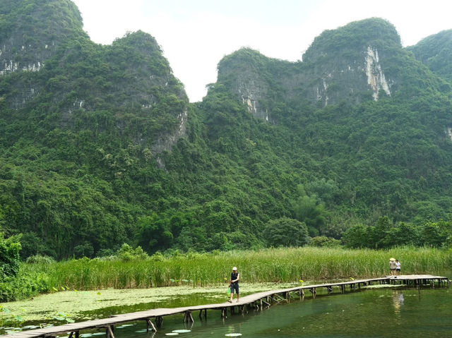 Trang An - A peaceful ride through time and limestone ⛵