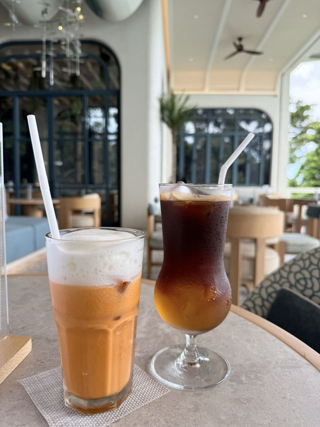 ☕️🍰 รีวิว Sylvie Café เกาะช้าง ☕️🍰