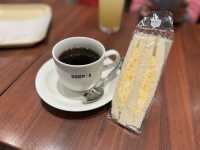 🥪☕️ Easy Mornings in Nagasaki: A Simple Breakfast at Doutor Hamamachi
