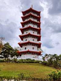 🏯🌸 Chinese Garden Singapore – A Peaceful Escape You’ll Love! 🌳✨