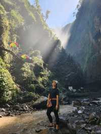 Tumpak Sewu: A Thousand Falls, One Unforgettable View 🌊⛰️