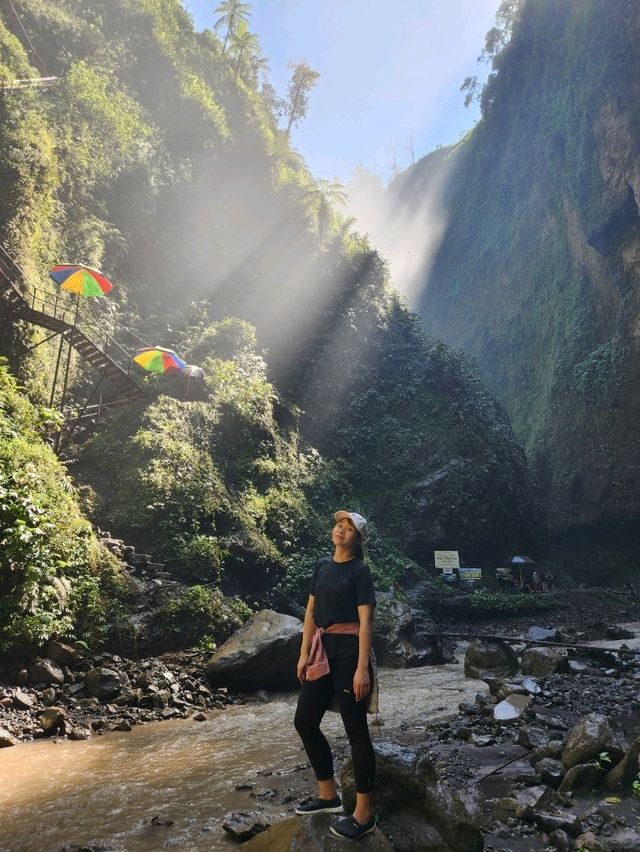 Tumpak Sewu: A Thousand Falls, One Unforgettable View 🌊⛰️